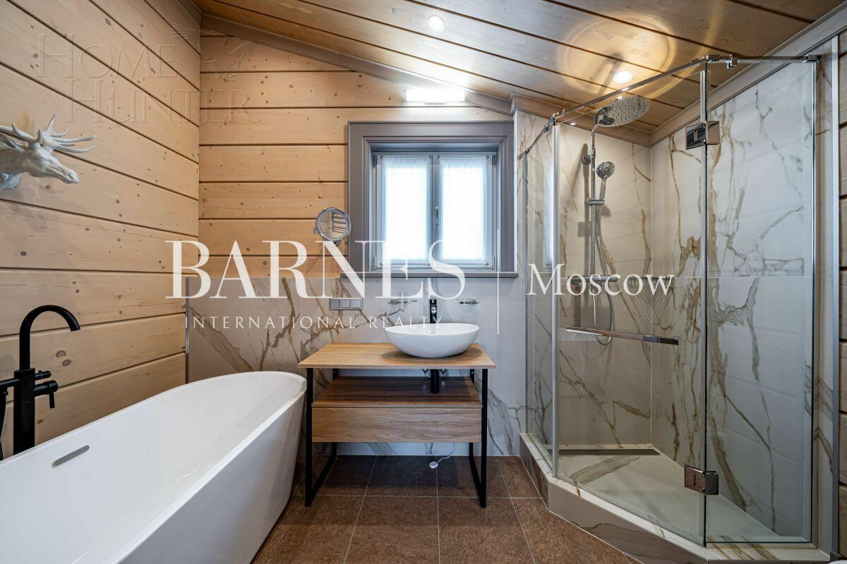 2-этажный коттедж 250 м² с отделкой