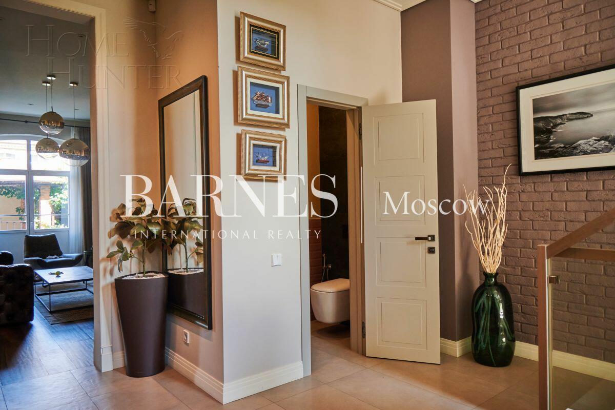 2-этажный таунхаус 295 м² с отделкой