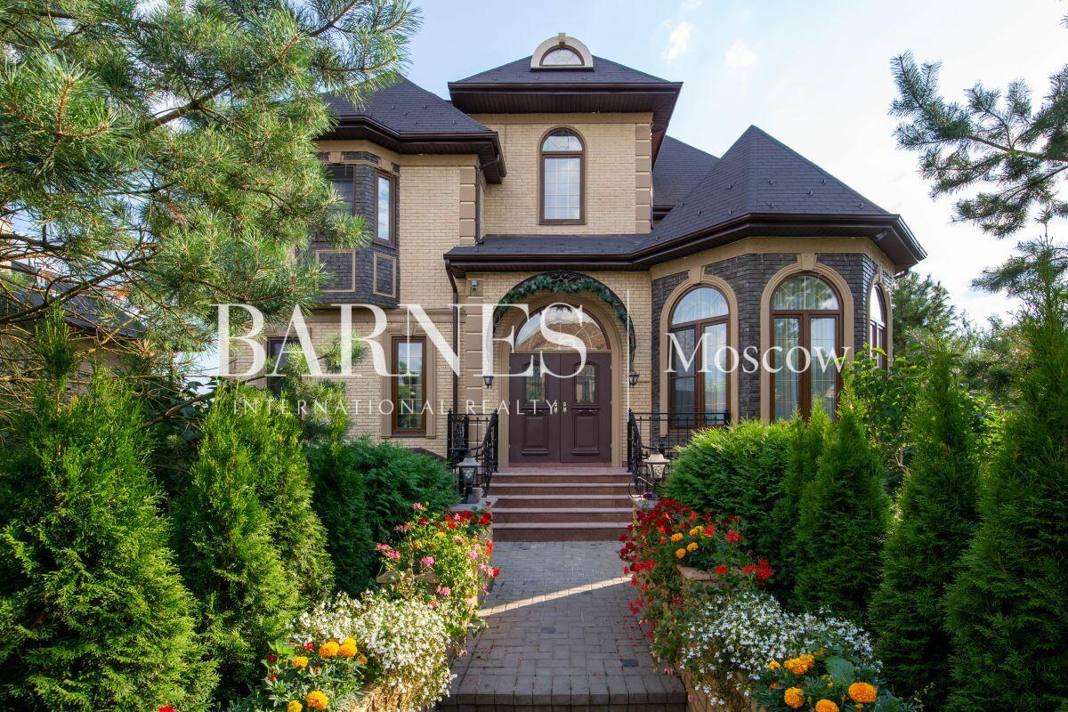 2-этажный коттедж 385 м² с отделкой