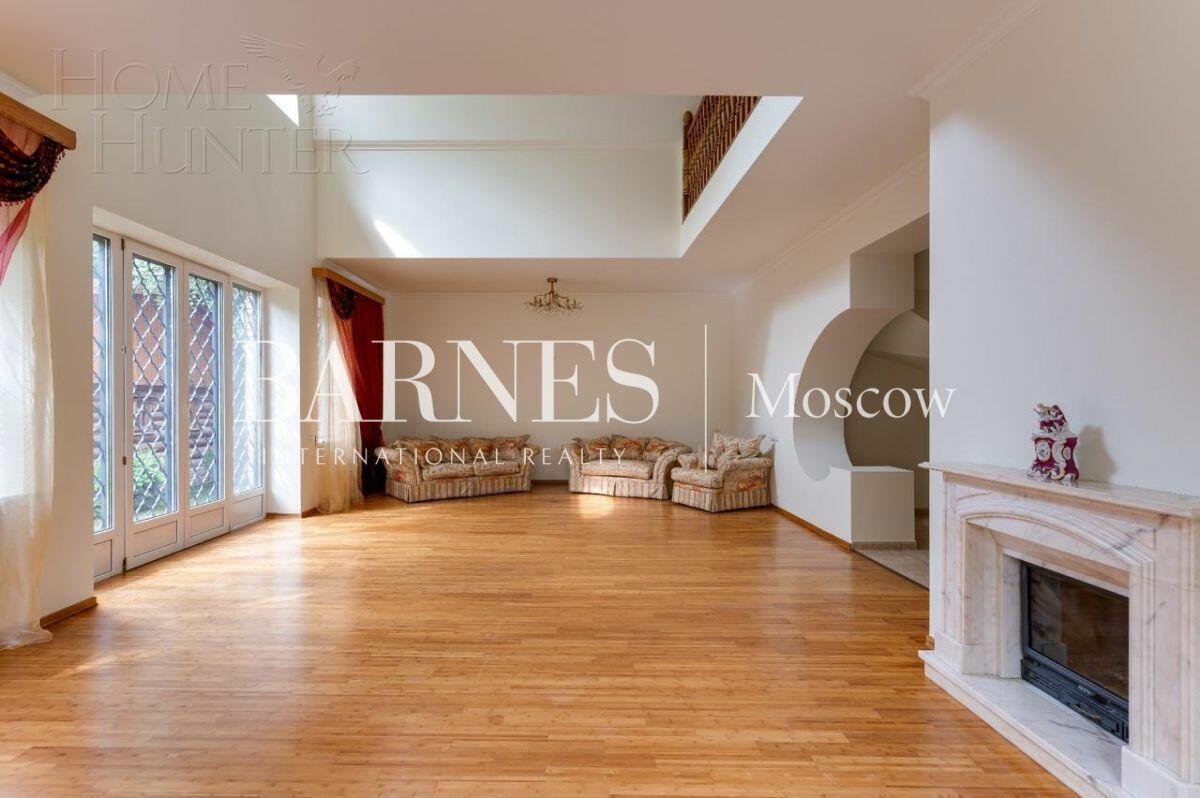 2-этажный коттедж 370 м² с отделкой