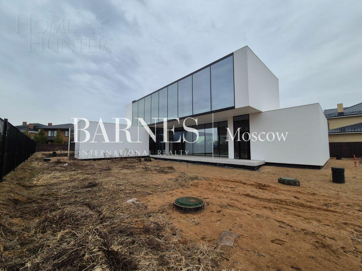 2-этажный коттедж 585 м² без отделки