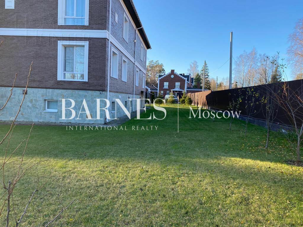 2-этажный коттедж 650 м² с отделкой