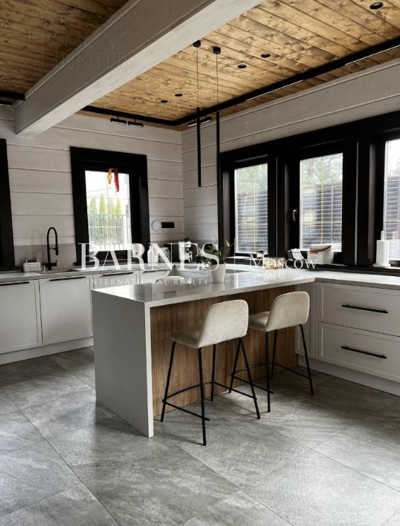 2-этажный коттедж 630 м² с отделкой