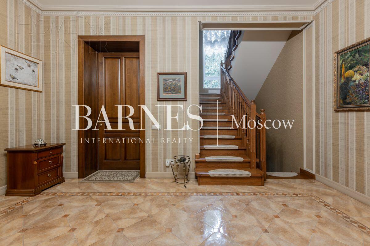 2-этажный коттедж 471 м² с отделкой