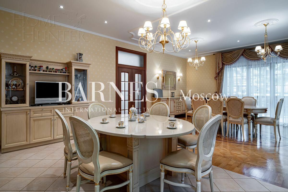 3-этажный коттедж 633 м² с отделкой