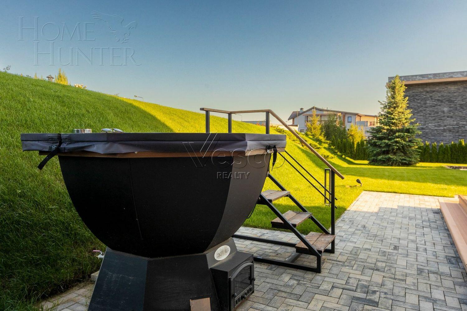 2-этажный коттедж 250 м² с отделкой