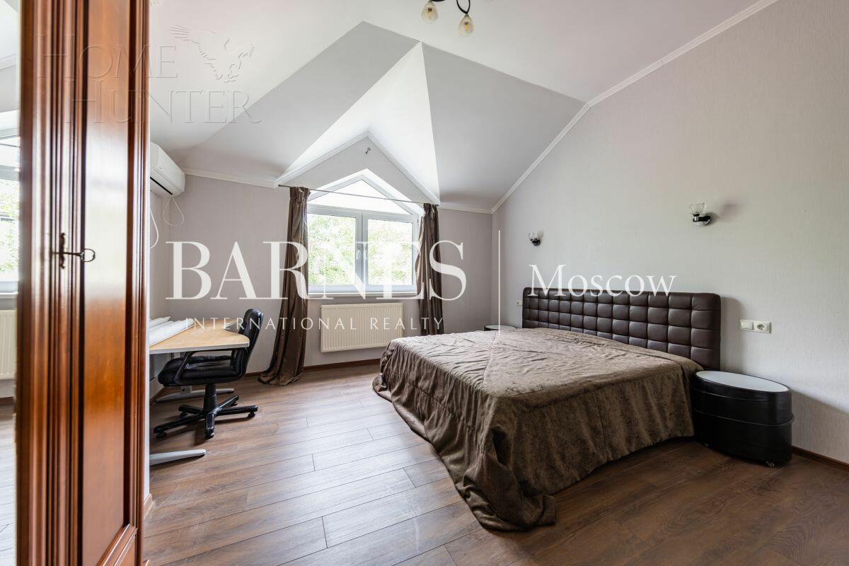 2-этажный коттедж 320 м² с отделкой