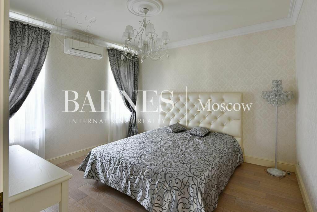 2-этажный коттедж 385 м² с отделкой