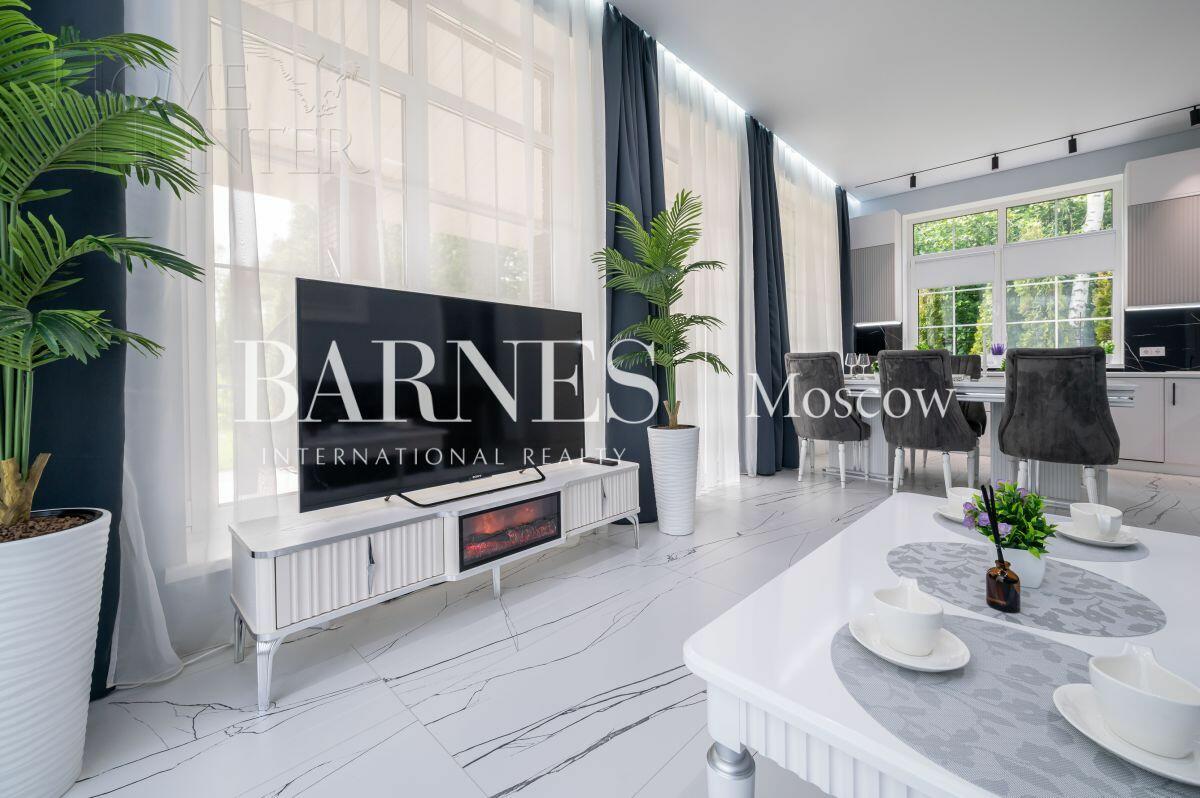 2-этажный коттедж 220 м² с отделкой