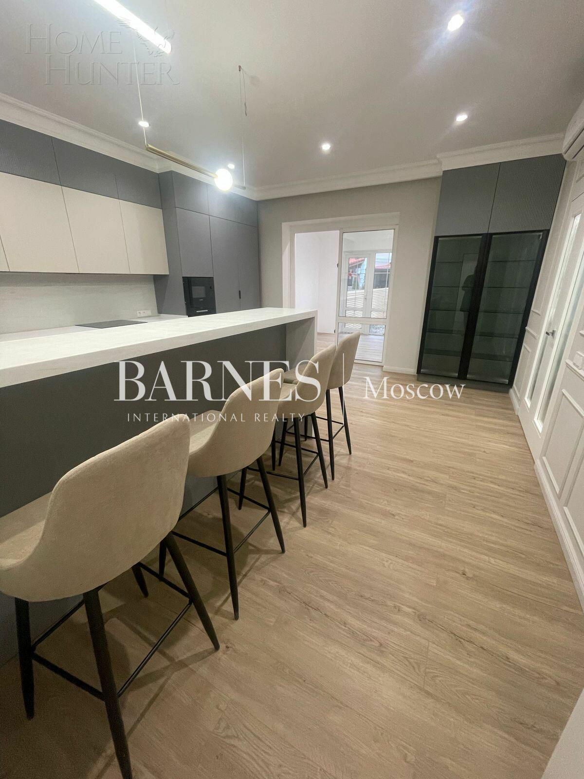 2-этажный таунхаус 220 м² с отделкой