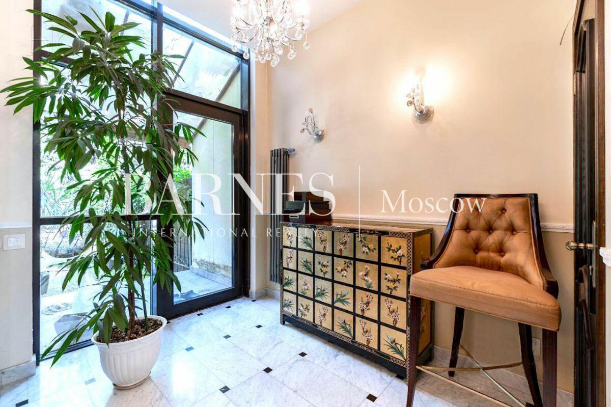 2-этажный таунхаус 330 м² с отделкой