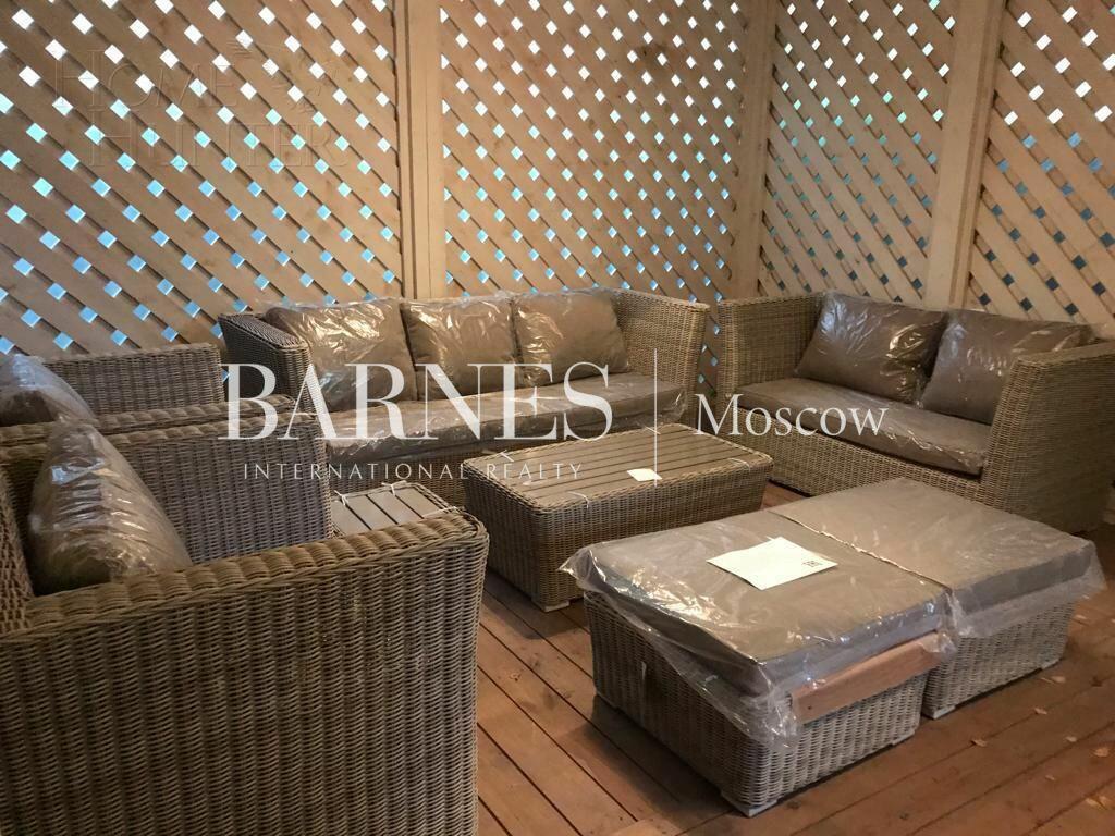 3-этажный коттедж 400 м² с отделкой