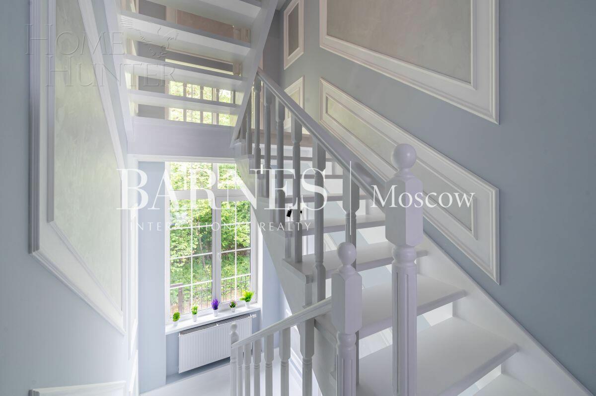 2-этажный коттедж 220 м² с отделкой