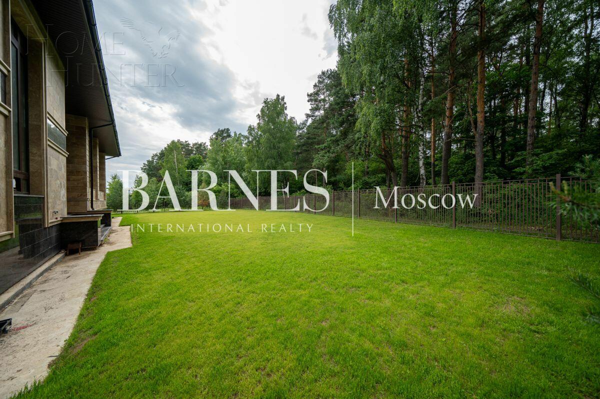 2-этажный коттедж 596 м² без отделки