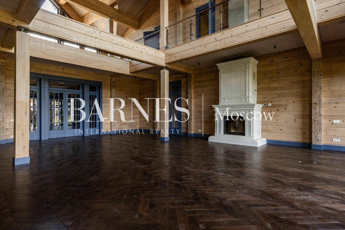 2-этажный коттедж 726 м² с отделкой