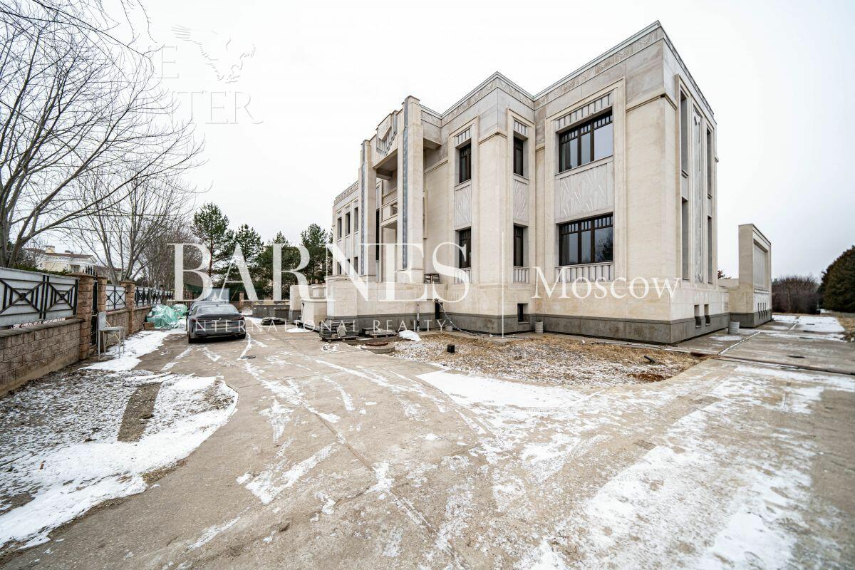 2-этажный коттедж 1 244 м² с отделкой