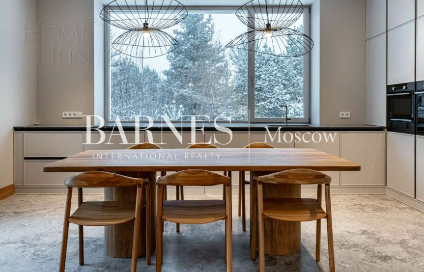 2-этажный коттедж 338 м² с отделкой