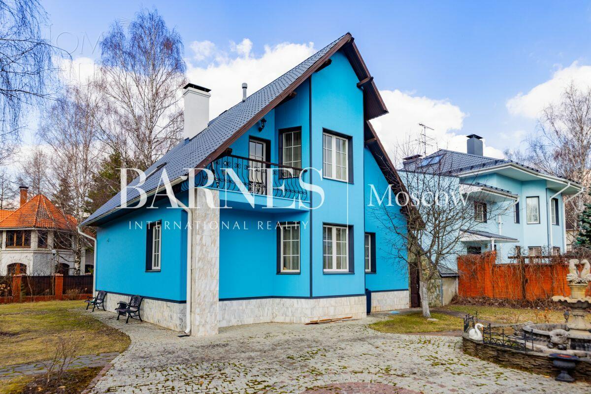 2-этажный коттедж 420 м² с отделкой