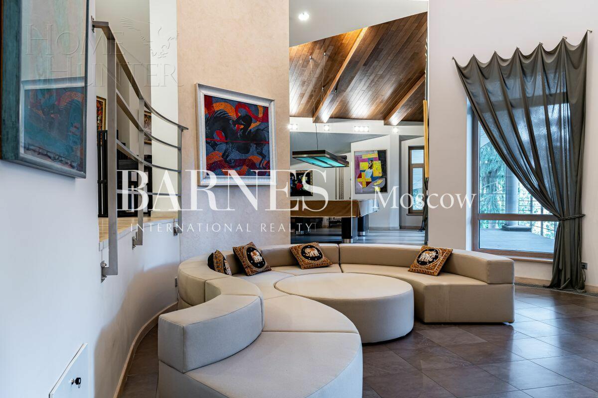 2-этажный коттедж 1 622 м² с отделкой