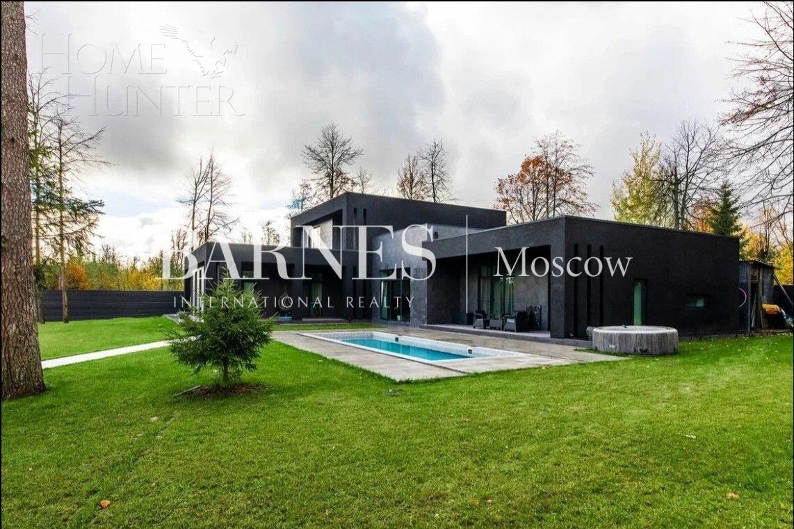 2-этажный коттедж 450 м² с отделкой