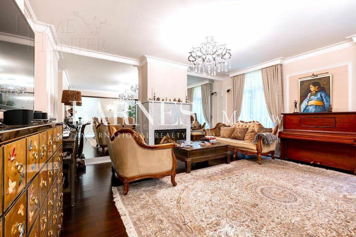 2-этажный таунхаус 330 м² с отделкой