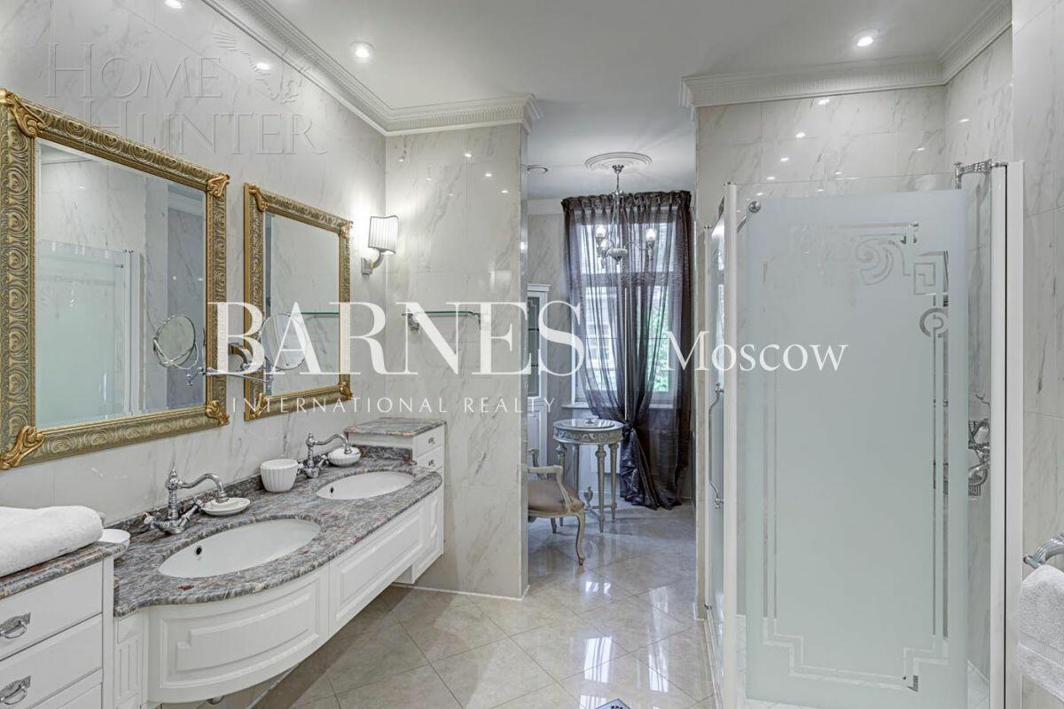 2-этажный коттедж 782.7 м² с отделкой