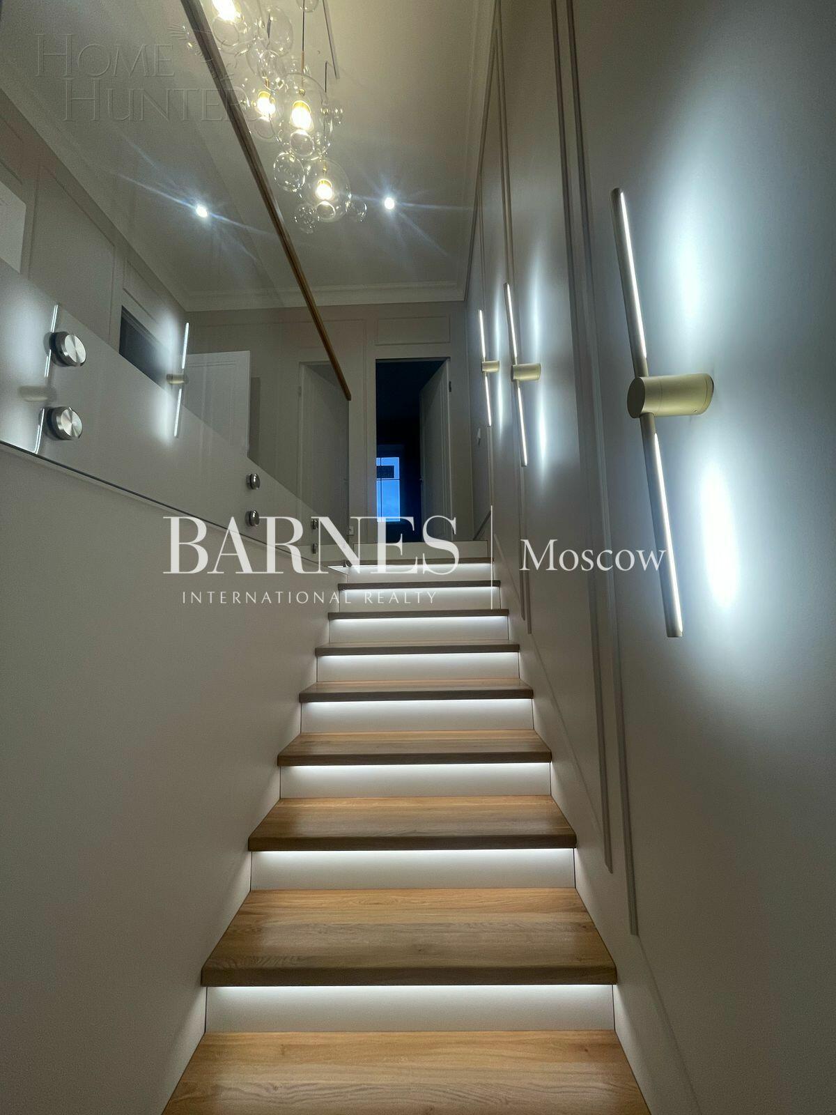 2-этажный таунхаус 220 м² с отделкой