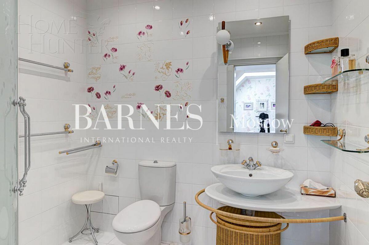 2-этажный коттедж 782.7 м² с отделкой