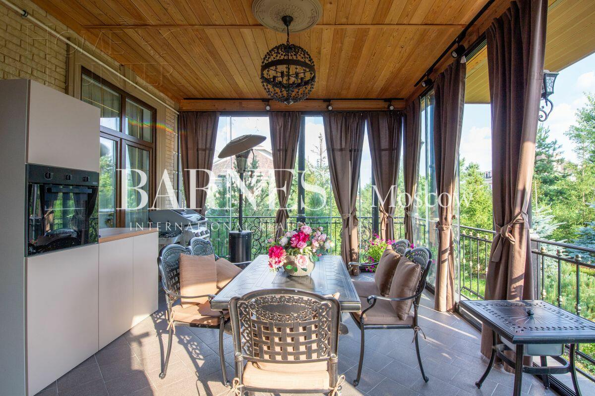 2-этажный коттедж 385 м² с отделкой