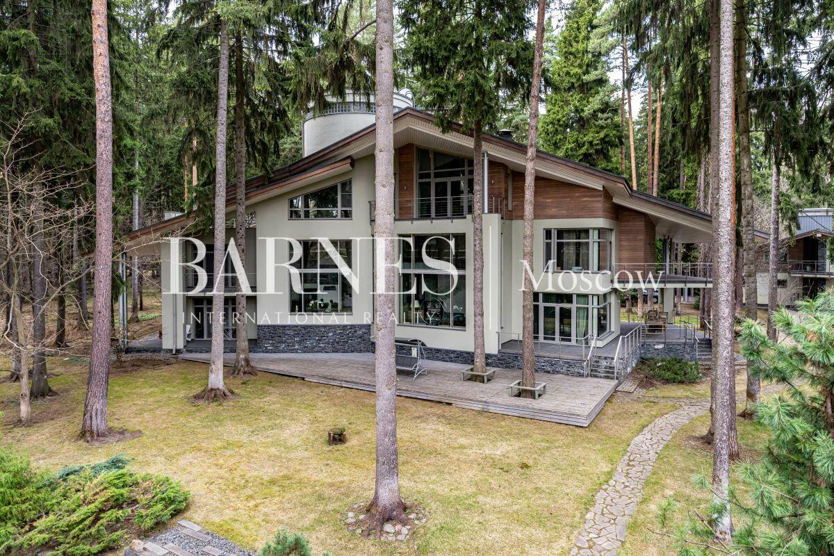 2-этажный коттедж 1 622 м² с отделкой