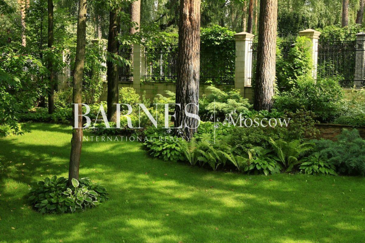 Участок 11 сот. в охраняемом поселке