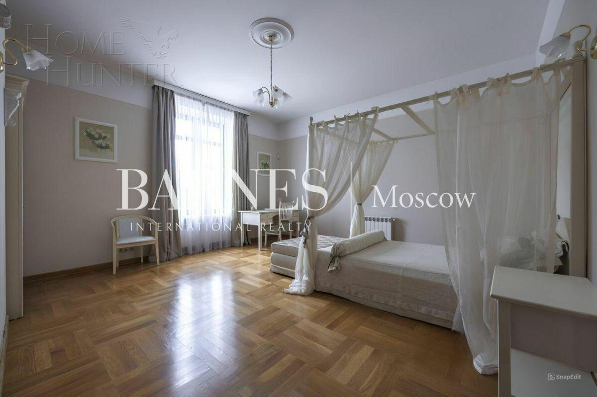 3-этажный коттедж 980 м² с отделкой