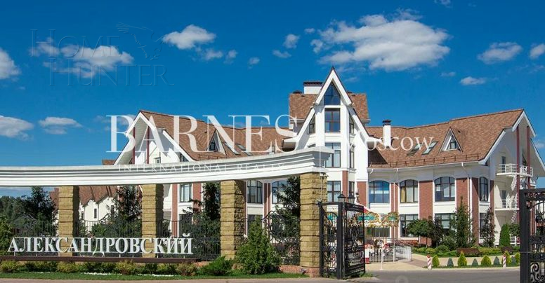 2-этажный таунхаус 220 м² с отделкой