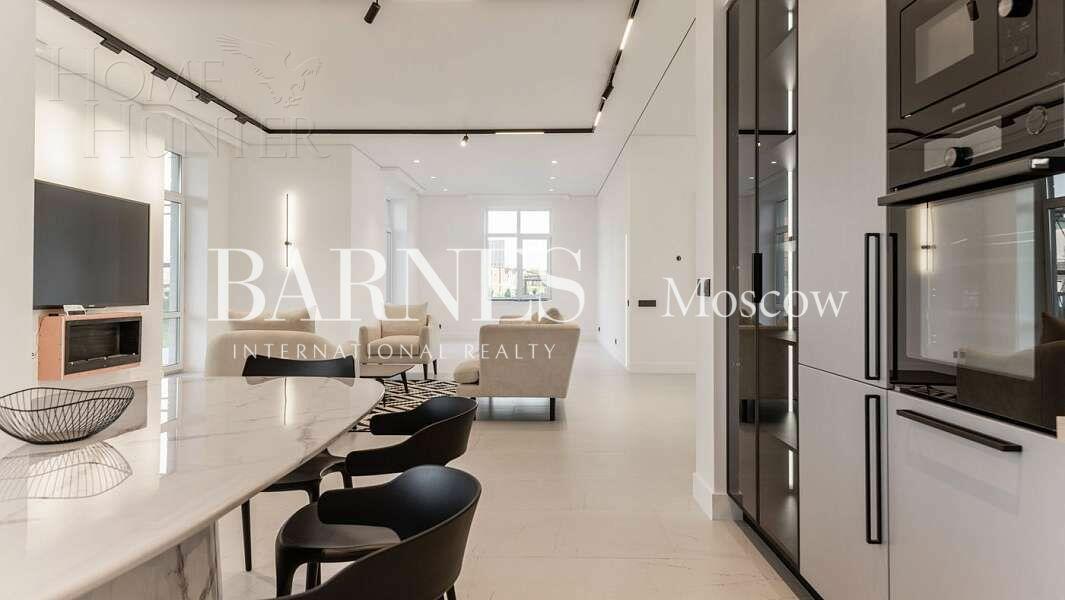 2-этажный коттедж 400 м² с отделкой