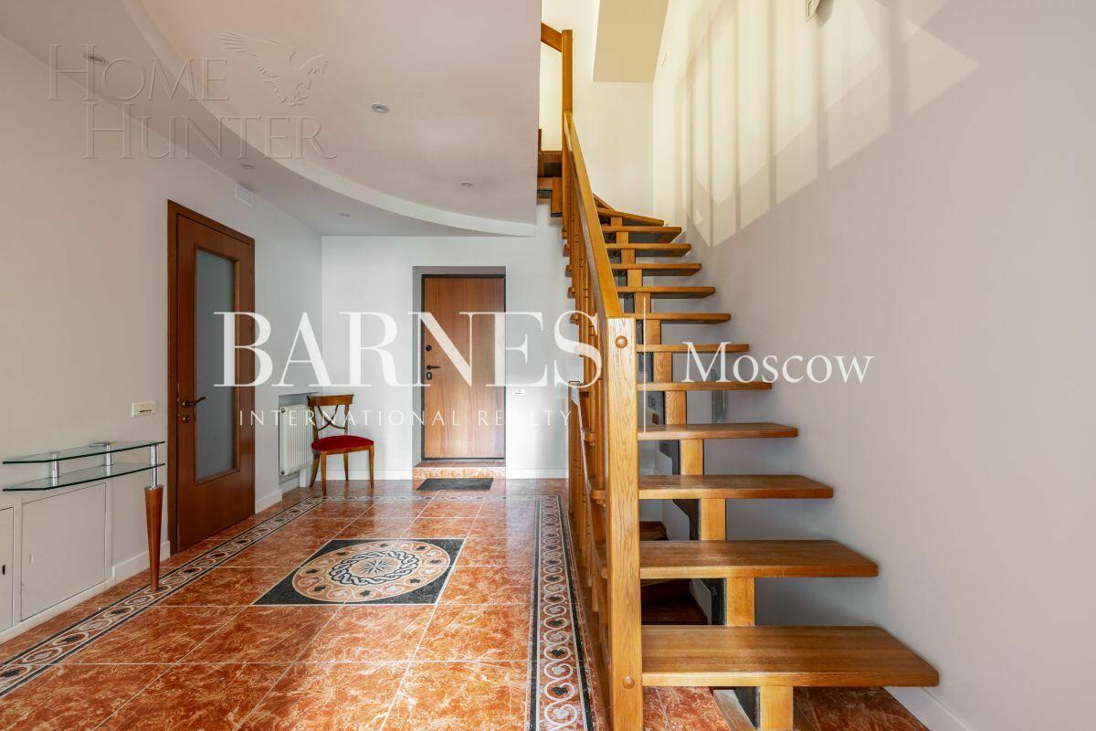 2-этажный коттедж 370 м² с отделкой