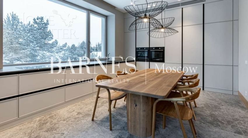 2-этажный коттедж 338 м² с отделкой