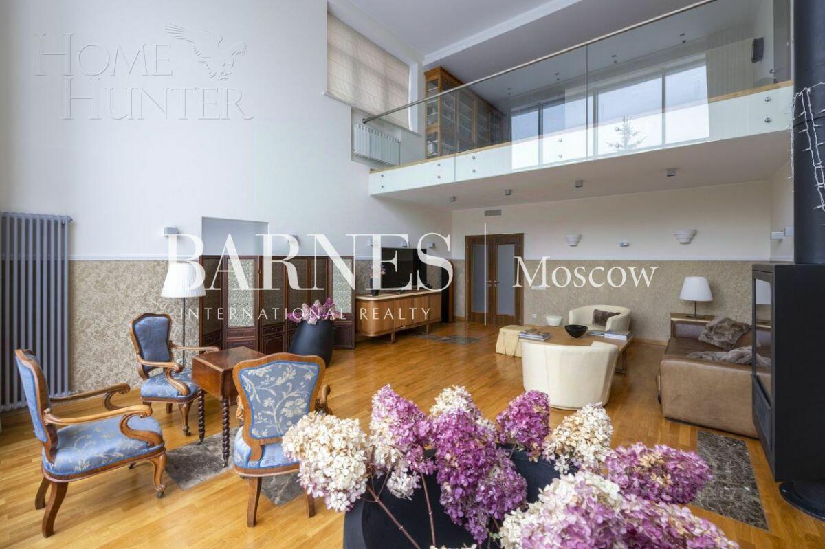 3-этажный коттедж 980 м² с отделкой