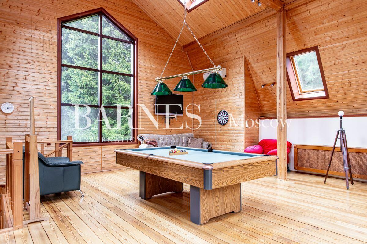 3-этажный коттедж 650 м² с отделкой