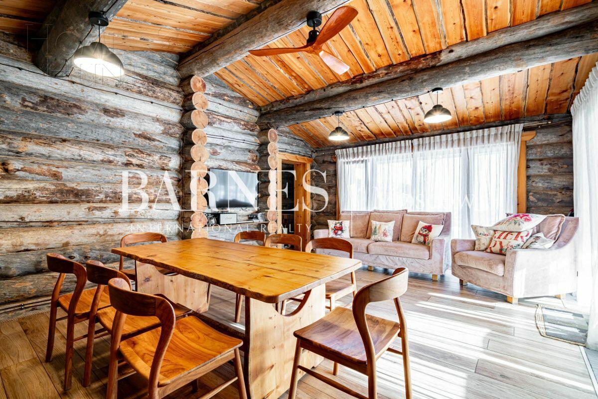 3-этажный коттедж 550 м² с отделкой