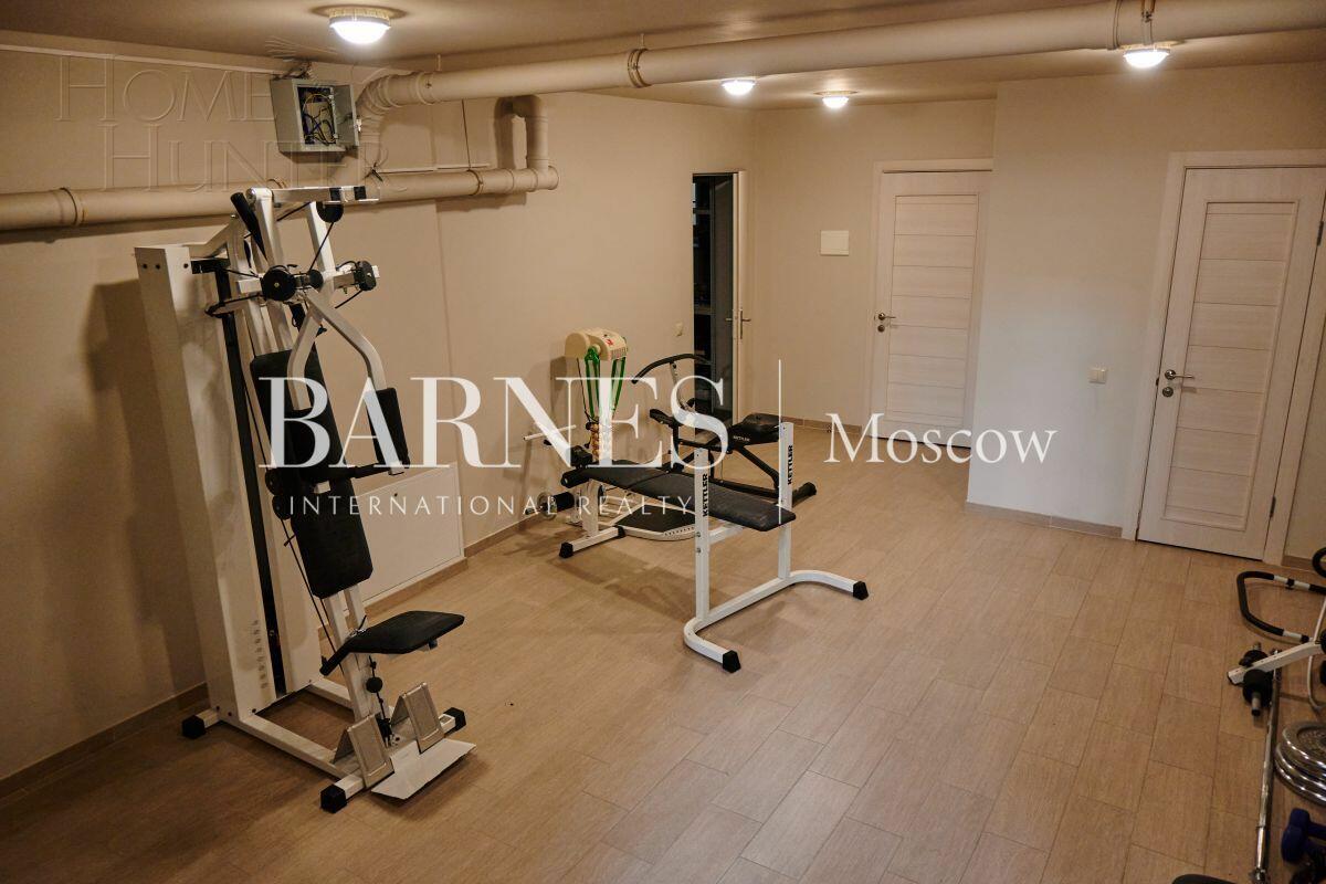 2-этажный таунхаус 295 м² с отделкой