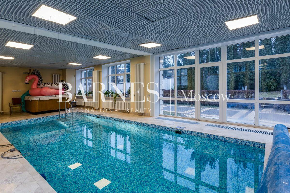 2-этажный коттедж 1 087 м² с отделкой