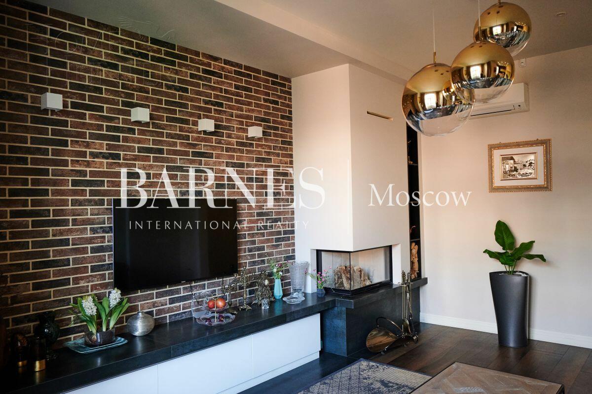 2-этажный таунхаус 295 м² с отделкой