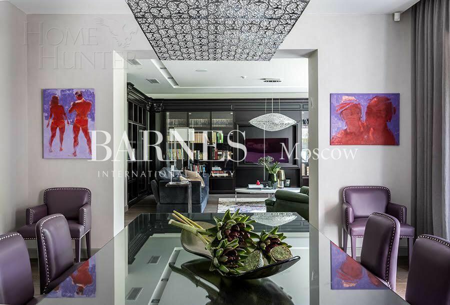 3-этажный коттедж 750 м² с отделкой