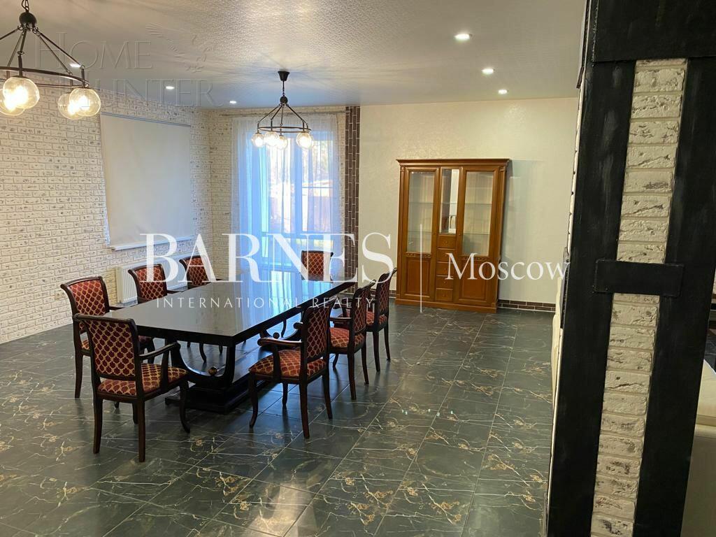 2-этажный коттедж 650 м² с отделкой