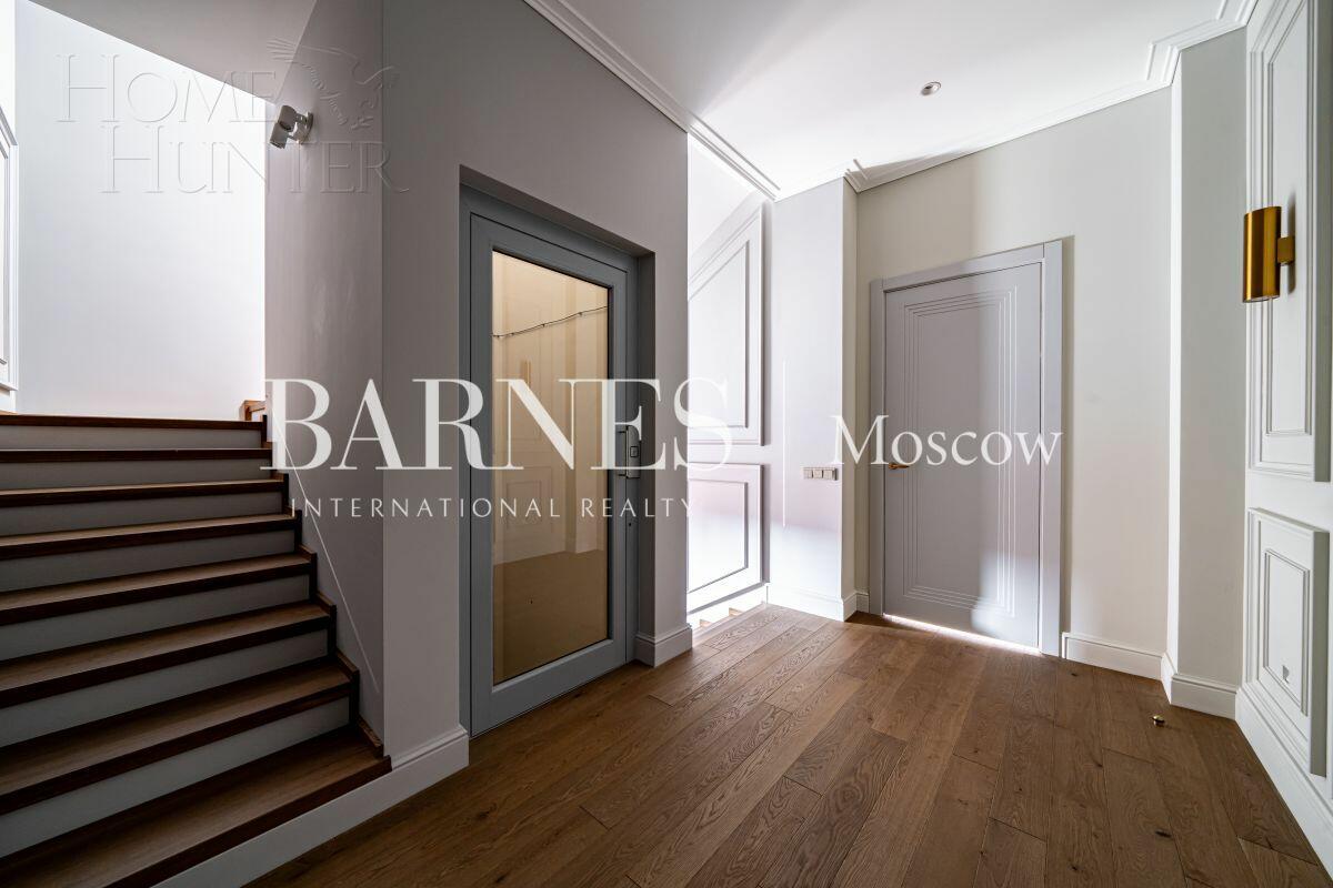 2-этажный коттедж 335 м² с отделкой