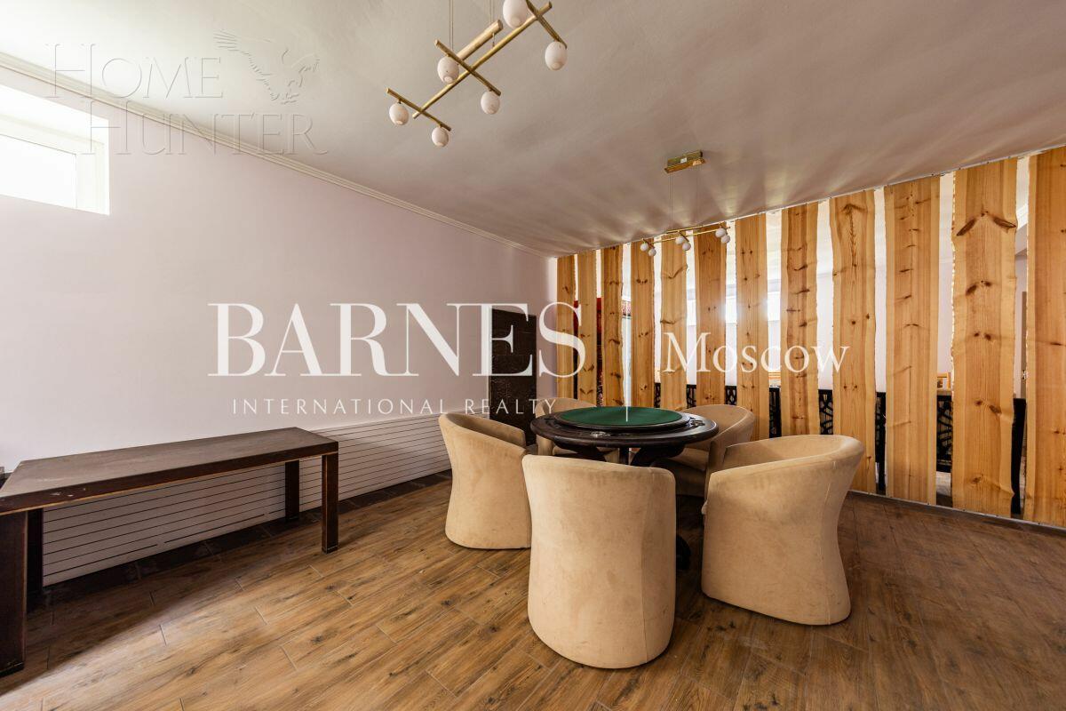 2-этажный коттедж 320 м² с отделкой