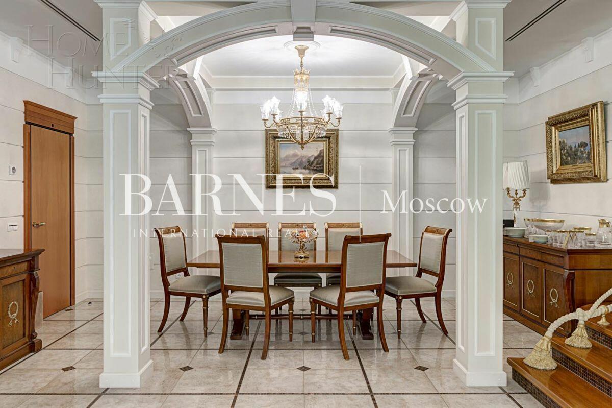 2-этажный коттедж 782.7 м² с отделкой