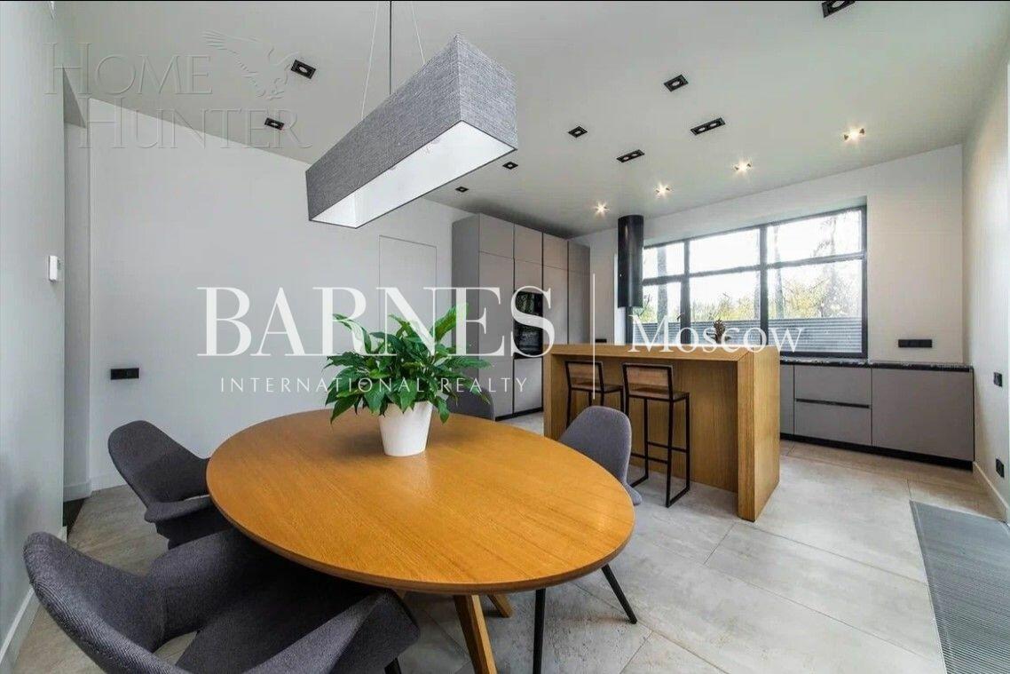 2-этажный коттедж 450 м² с отделкой