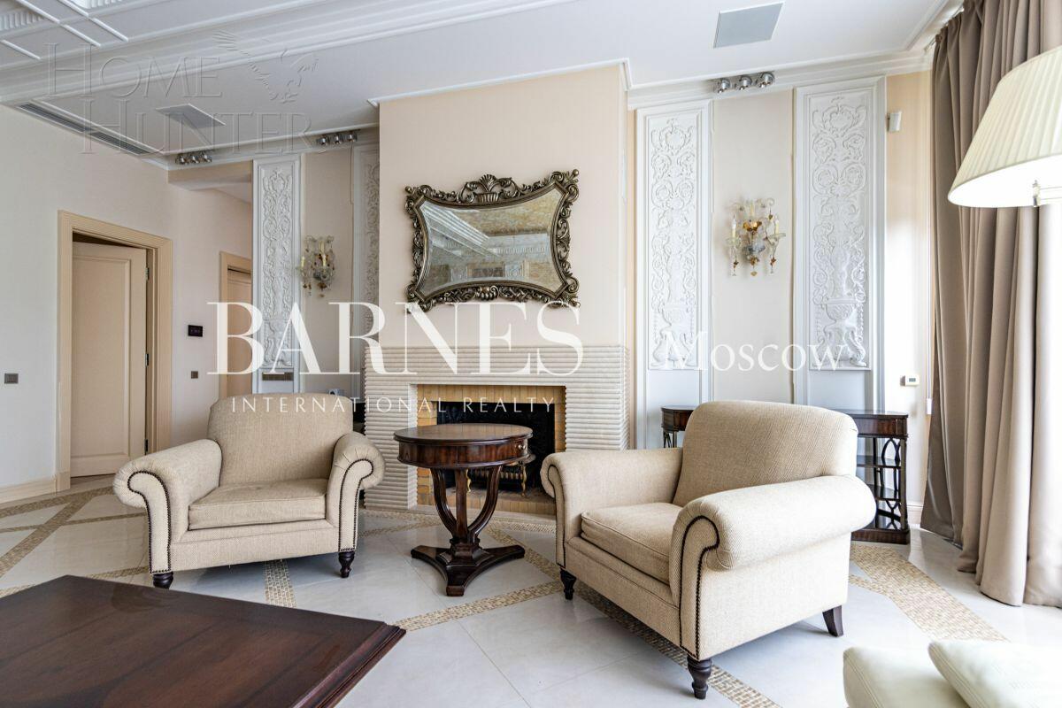 3-этажный таунхаус 430 м² с отделкой