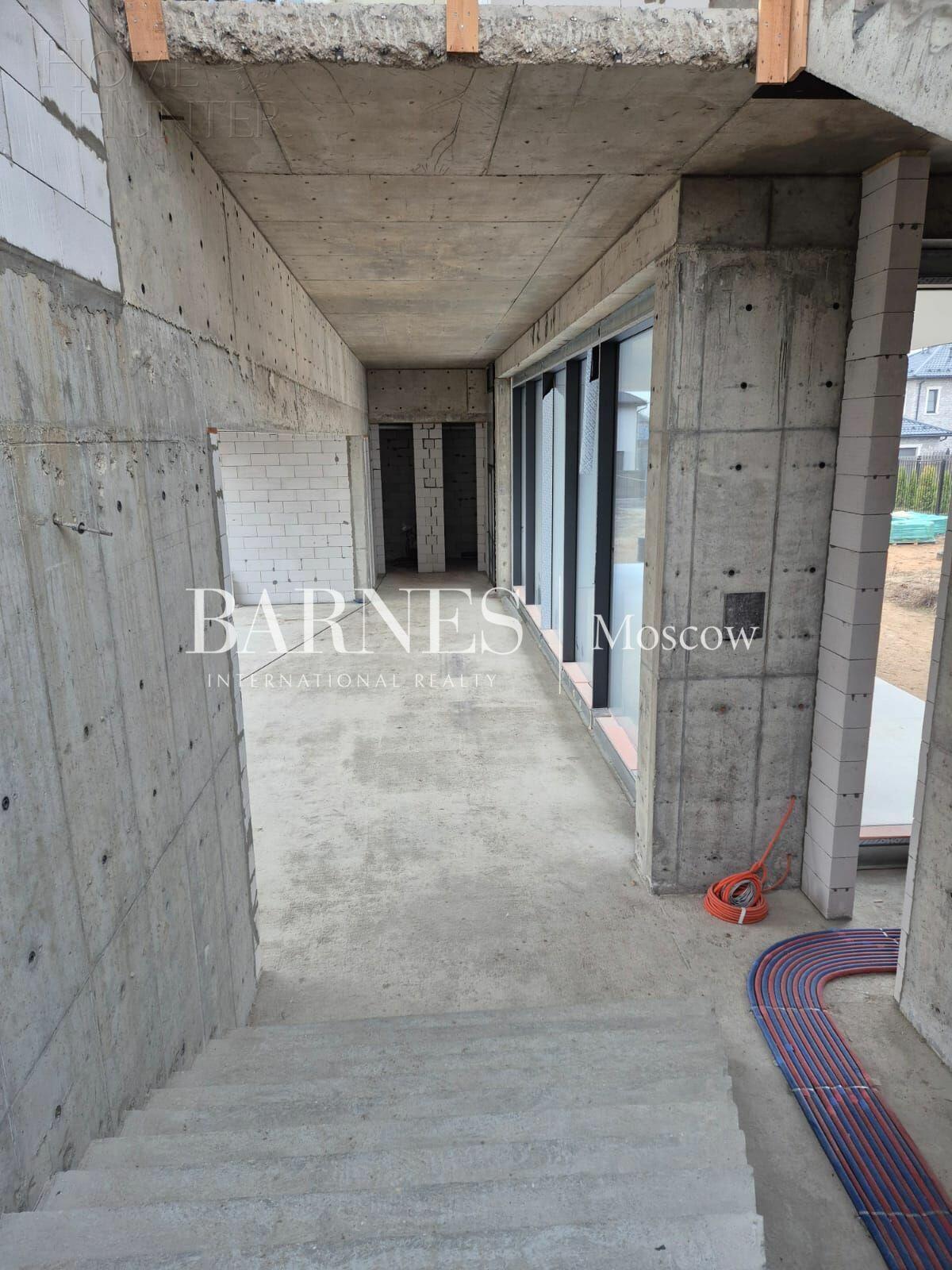 2-этажный коттедж 585 м² без отделки